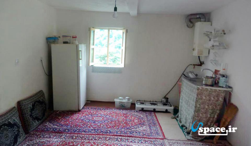 آشپزخانه واحد 3 خوابه اقامتگاه بوم گردی کیاتاج - لنگرود - روستای گرسک